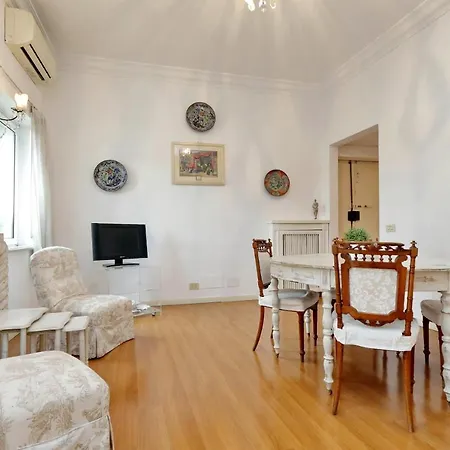 Daire Romeasyoulike - Arancio N°9 Roma